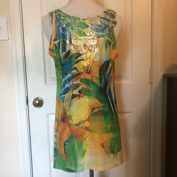 Only Nine Day Lily Handkerchief Hem Tank - Picture 4 of 5